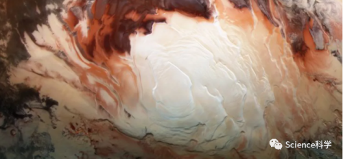 【天文宇宙】科学家称隐藏的火星“湖泊”实际上可能是冰冻粘土;三个矮球状星系被发现围绕银河系旋转运行