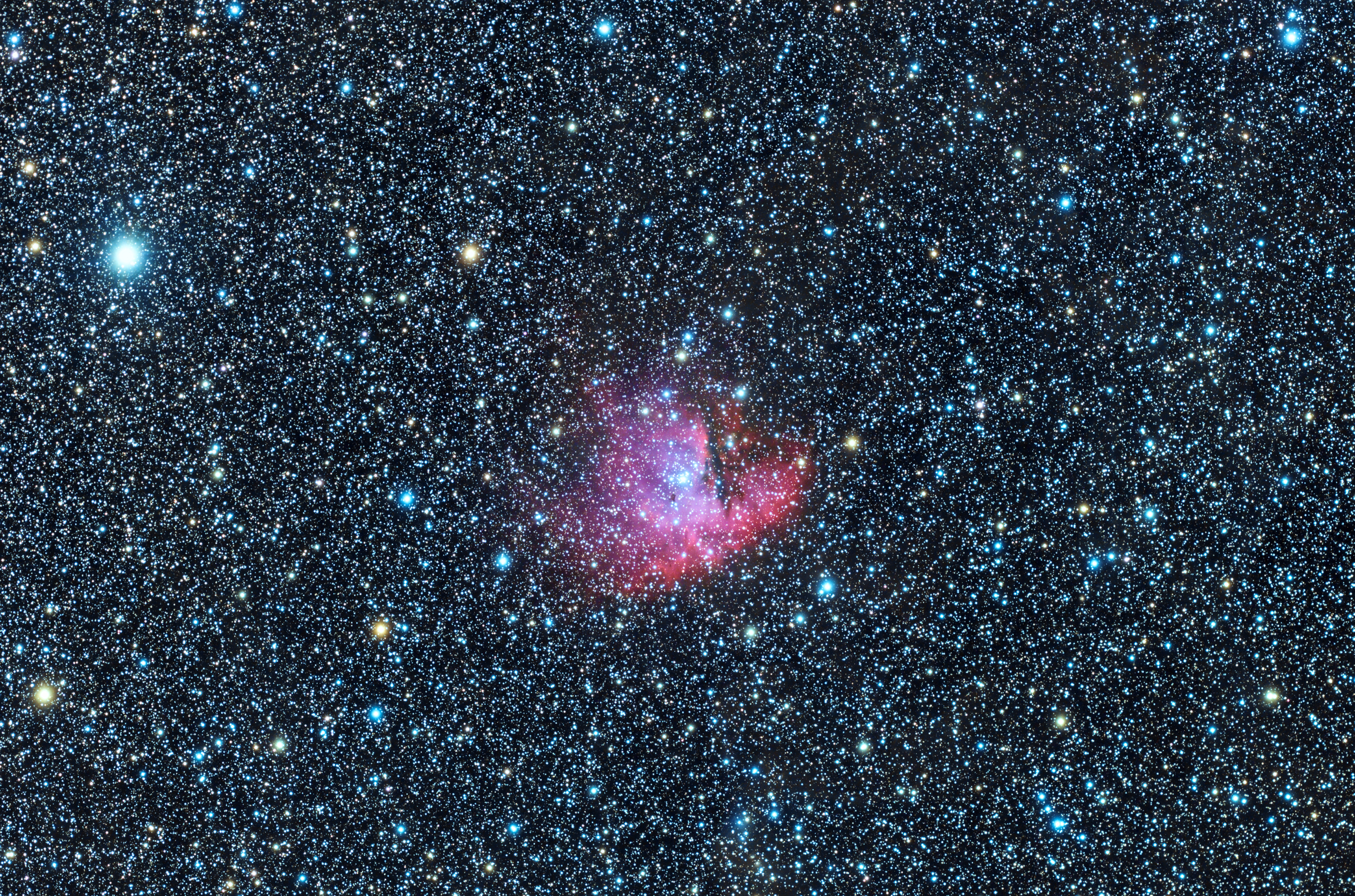 ngc281.jpg