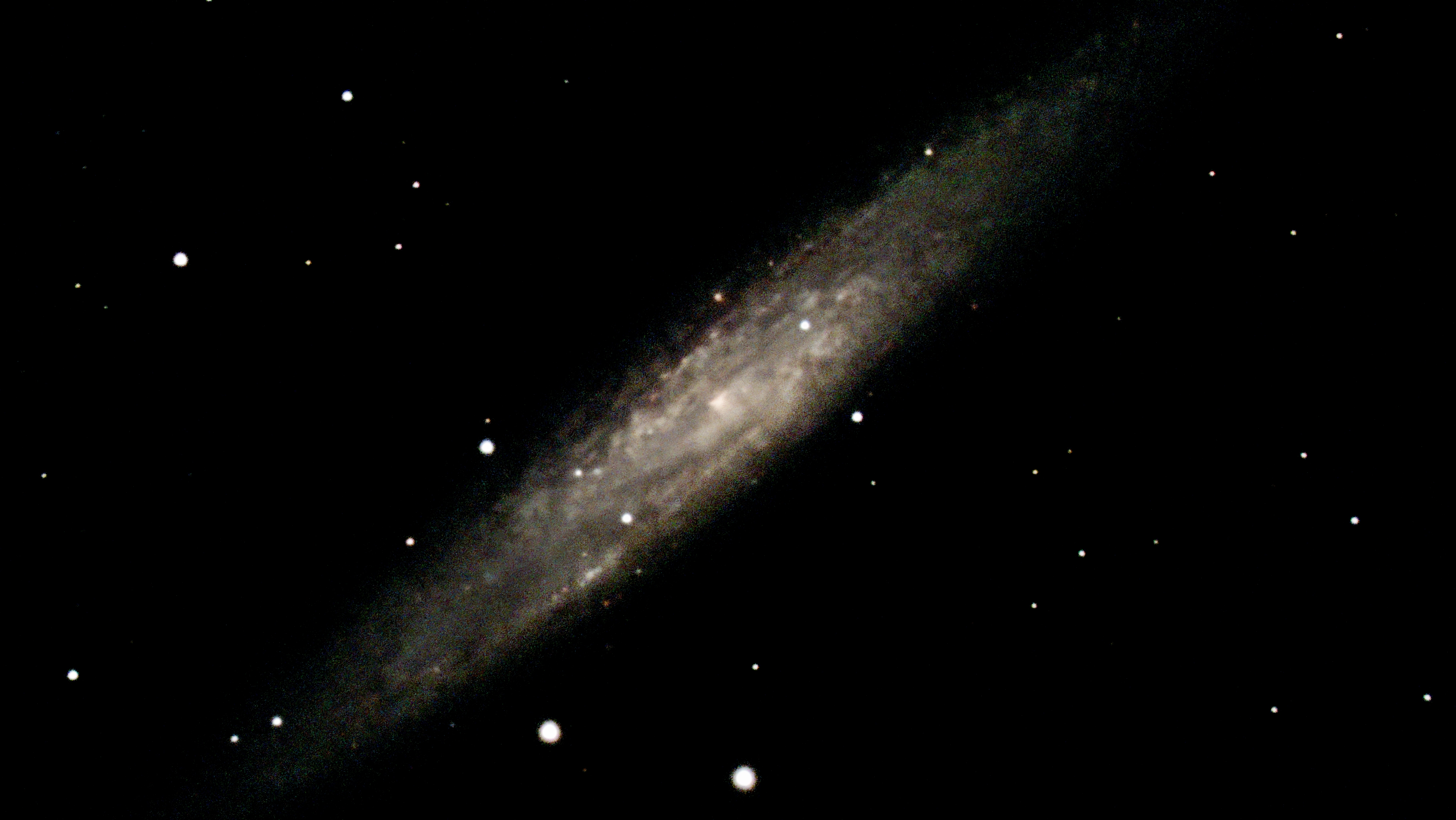 r_pp_NGC253_stacked-raw.jpeg