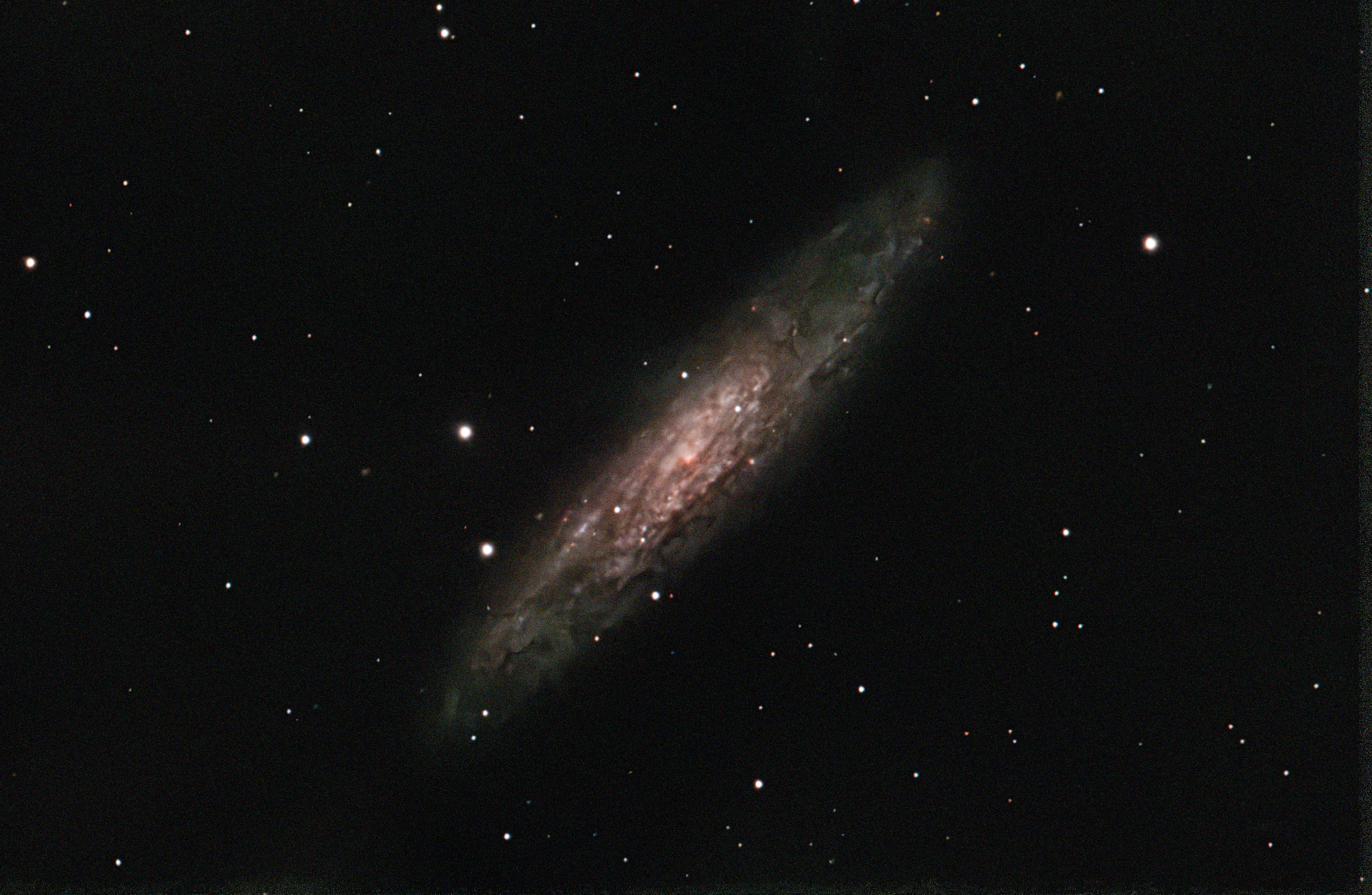 r_pp_NGC253_stacked-high_resized.jpeg