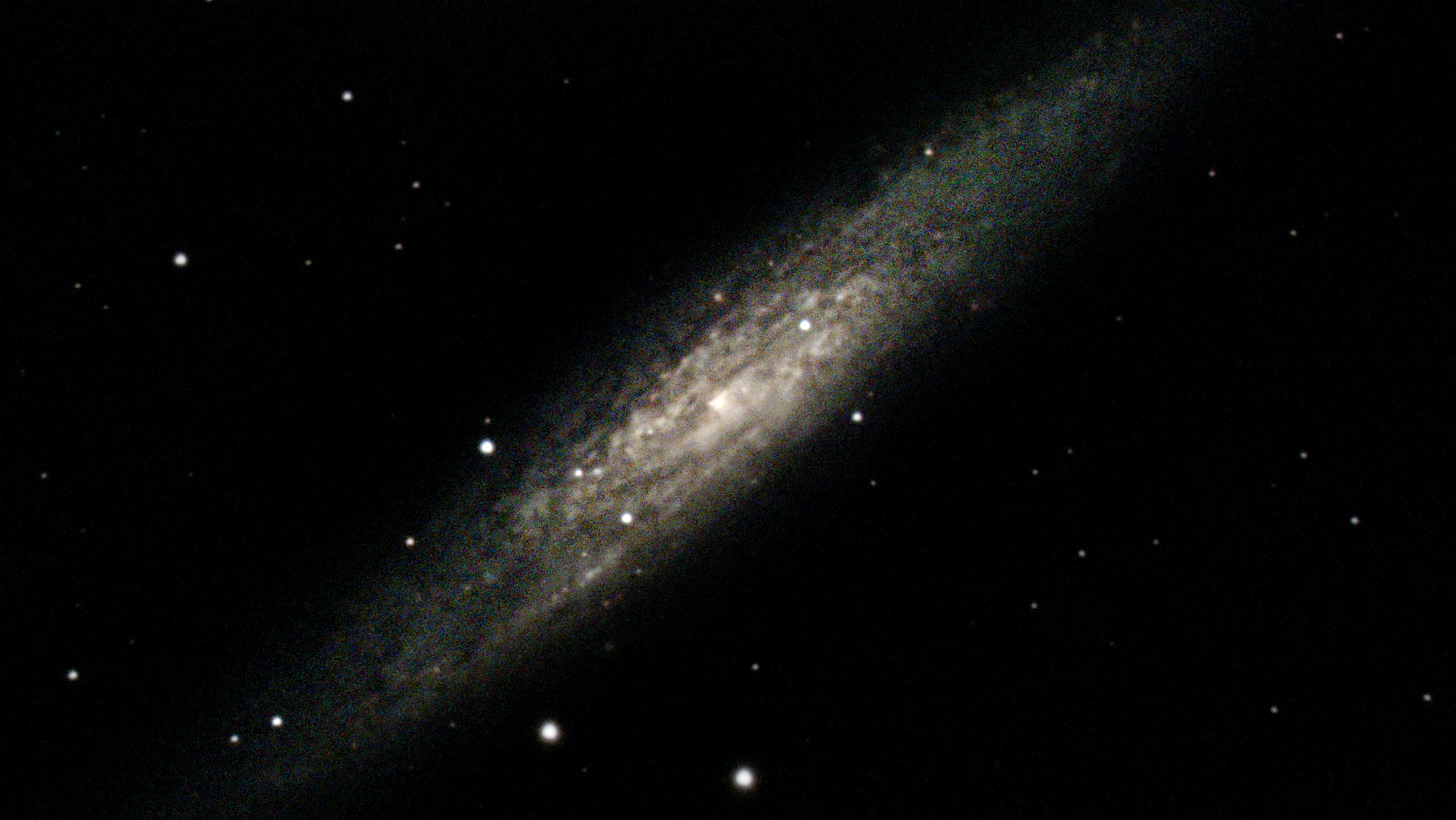 r_pp_NGC253_stacked-1.jpeg