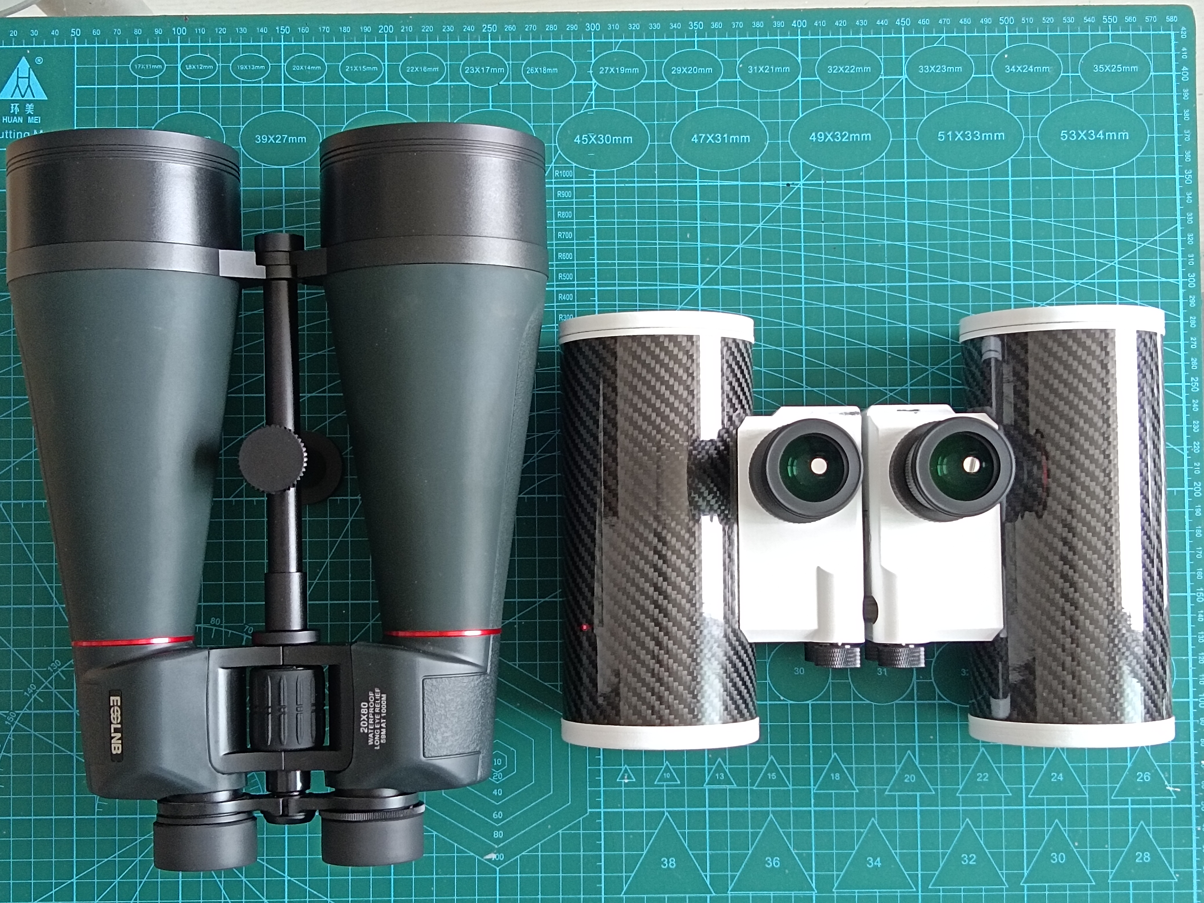 图7.“小哨所”与本实施例的对比