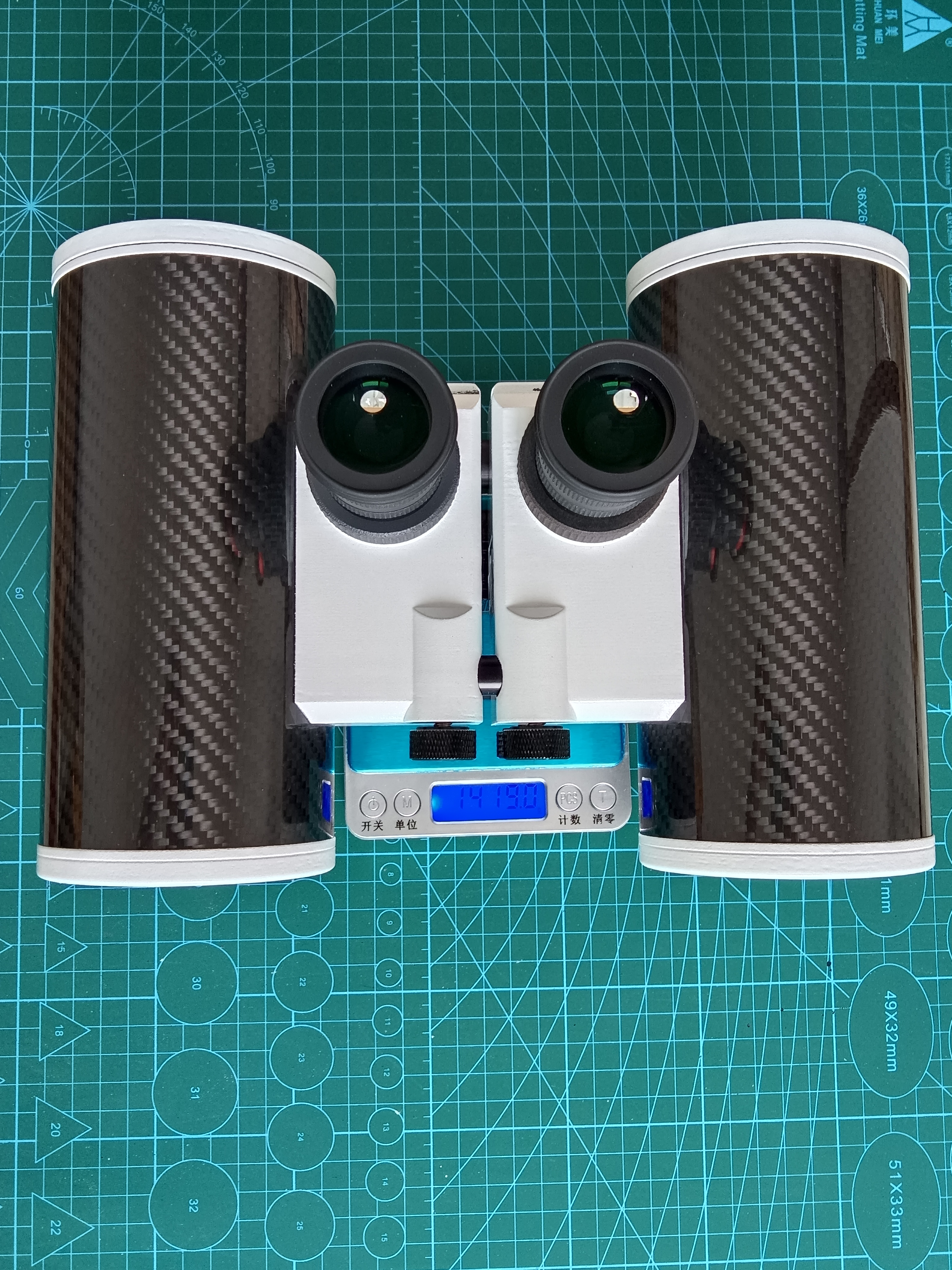 图9.本实施例的重量只有1419克