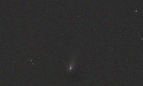 尼康4500相机再拍73P彗星，两块碎片！