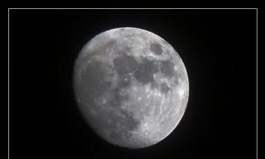 长焦DC打的月亮。。