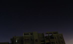 阳台上拍的星野