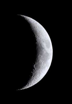 2025-11-25日下弦月