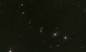 室女座星系团中的马卡良星系链(Makarian's Chain)
