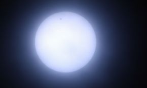呼和浩特-2012金星凌日