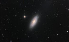 螺旋星系NGC 2841