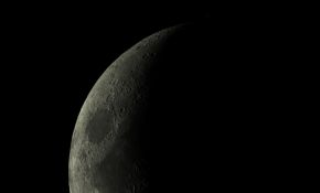 号称40年最亮的金星。和相位一致的月亮