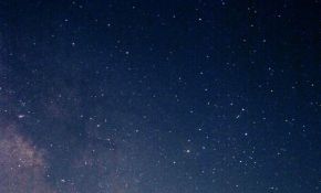 营地上的星空与银河