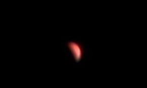 菜鸟七夕拍摄的金星和月亮局部，大家看看如何？