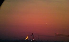 拍到火星了，哈哈----9月30日更新，证实为金星，特此更正