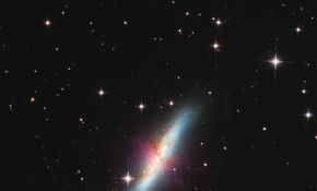 M82雪茄星系 Cigar Galaxy