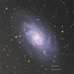 M33 三角座星系