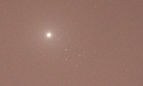 图 金星近昴星团 加星芒