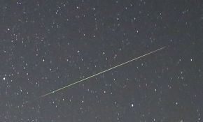 2013英仙座超亮火流星