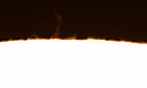 sun 20111030 日面 日珥动画