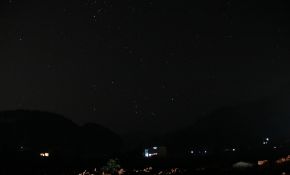 沉睡在山间的猎户