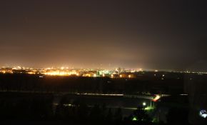 八月十九日拍的夜景、月亮求前辈给个评论