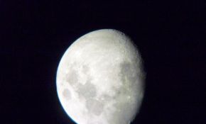星特朗130EQ拍摄的月球