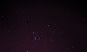 请问这个是英仙座双星团吗？
