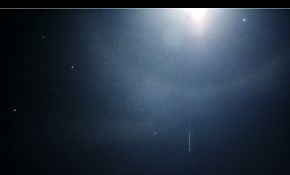 月晕中得流星