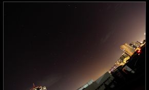 深夜屋顶看星星，也是一种乐趣