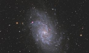 M33 三角座星系