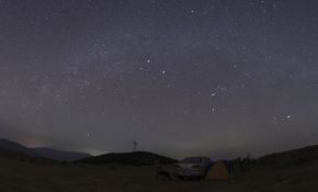 一车一帐蓬，一人一星空