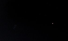 七姐妹与火星哥哥的合影