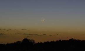 日本天文爱好者拍摄的夕空の細い月