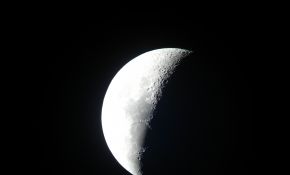 今天月亮很美