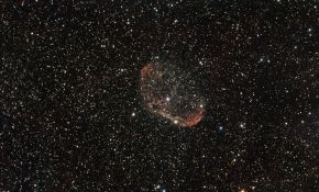 眉月星云和ngc7331