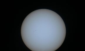 也看到了太阳黑子