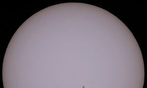 太阳黑子 1-JUL-2007