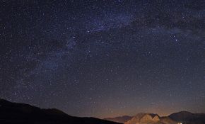 伊朗． 阿爾波茲山脈上空的銀河 阿尔波兹山脉上空的银河