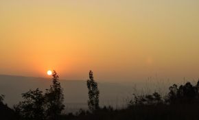 山顶上的星野