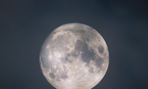20100427 雲隙月光
