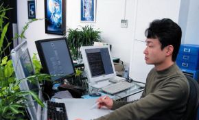 有奖天文人物猜测（谁猜对了奖励100星币了！！）