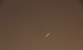 12月8日晚18点18分铱星闪光