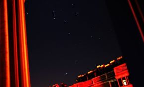 10月15日在自家阳台拍的猎户和天狼星
