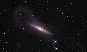 NGC 4013以及潮汐臂