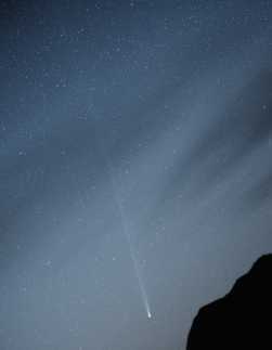 黎明的2025R3彗星  飞蛾扑火，向死而生