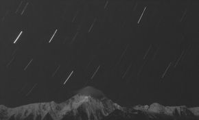 贡嘎星空