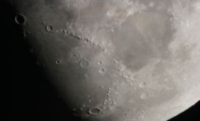 星特朗127马卡+EP3赤道仪+佳能450D相机下的月亮