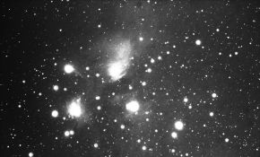 中度光污染下曝光1小时的M45昴星团