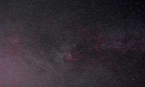 应该是天琴座群内流星吧？？？比较难得！！