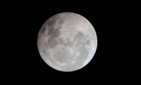 今晚的月亮！月亮真亮啊，天空超好。。。